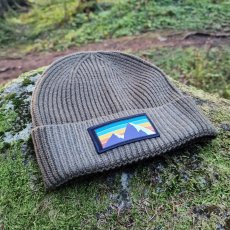 KLASIK čiapka Retro kopce