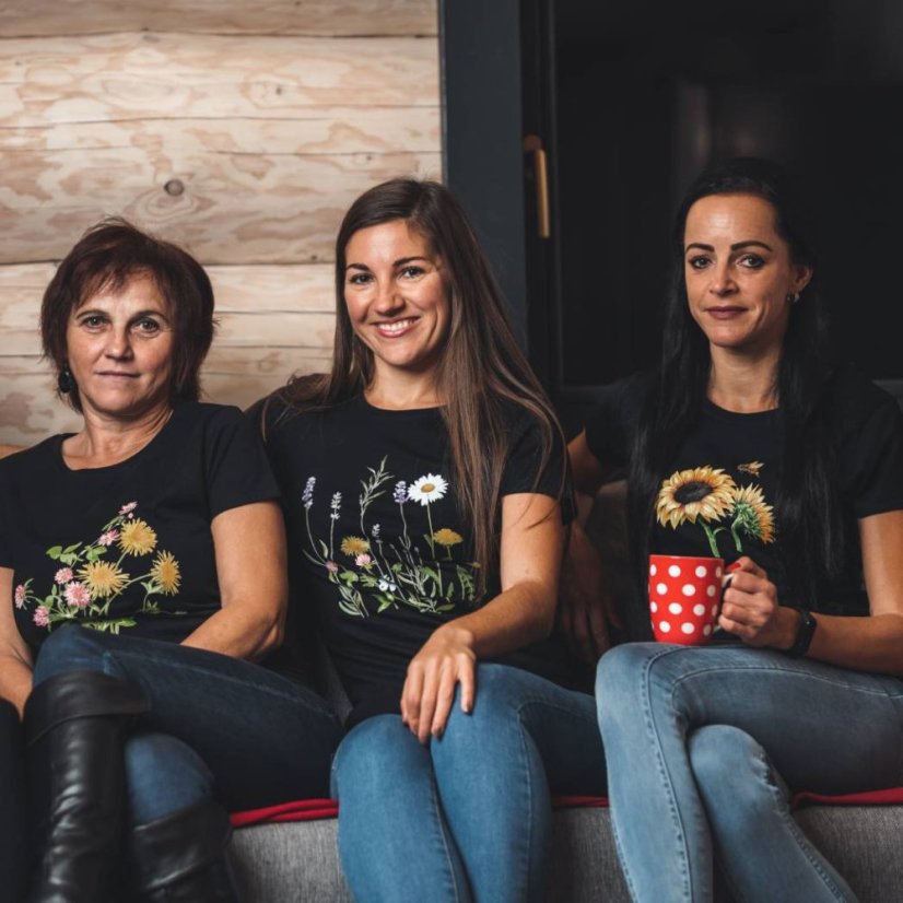Dámske Bio tričko  Slnečnice a včela - Veľkosť: XS, Farby: Čierna