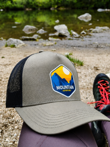 Šiltovka MOUNTAIN ADVENTURE, zelená