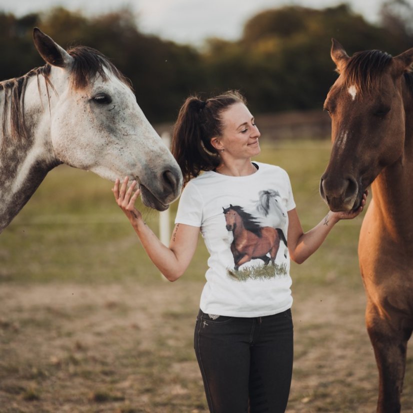 Dámske tričko bežiace kone