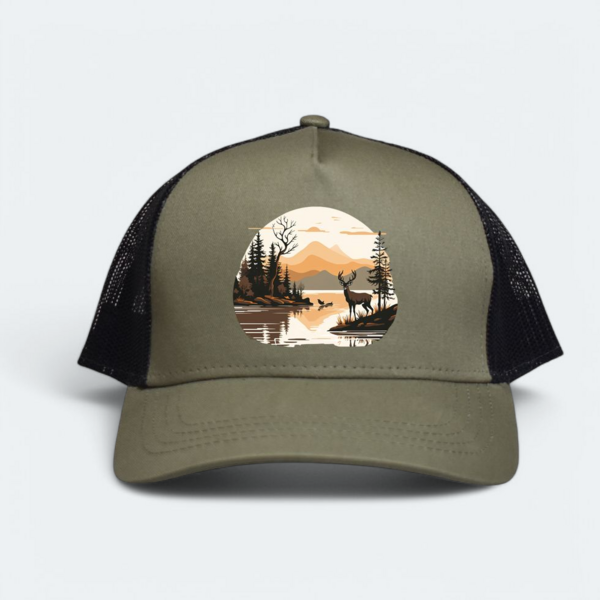 Šiltovka Jeleň pri jazere, zelená